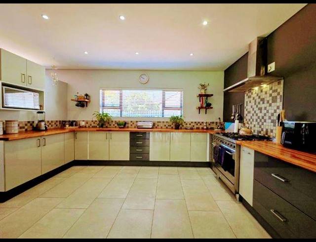 3 BEDROOM HOUSE FOR SALE IN BRACKENHURST